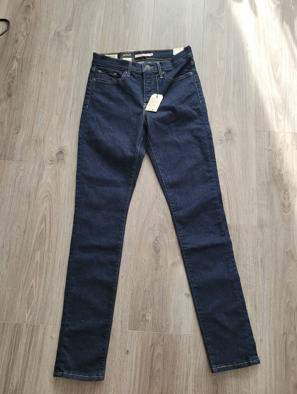 New Levi's 311 Shaping Skinny Jeans Size 29 L 32
